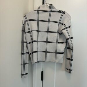 Max Studio Black and White Turtle Neck Sweater